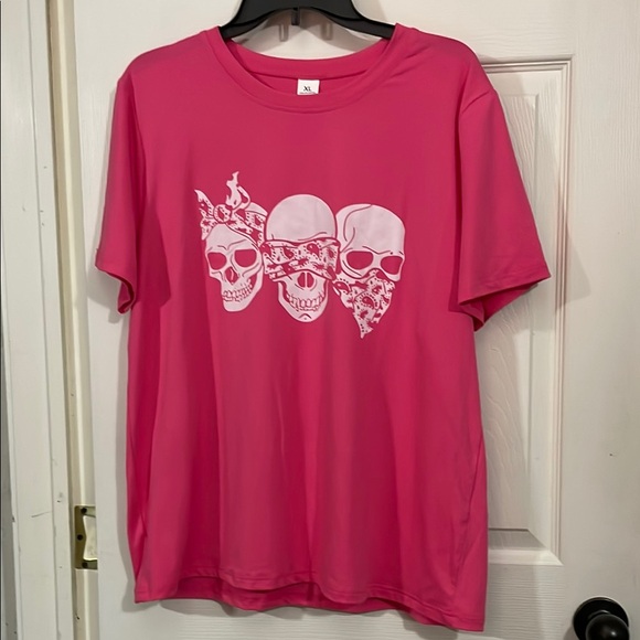 Pink Graphic Women's T-Shirt. Size XL - Picture 1 of 4
